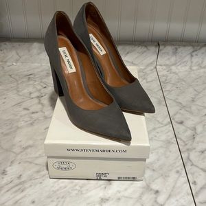 Steve Madden grey heels